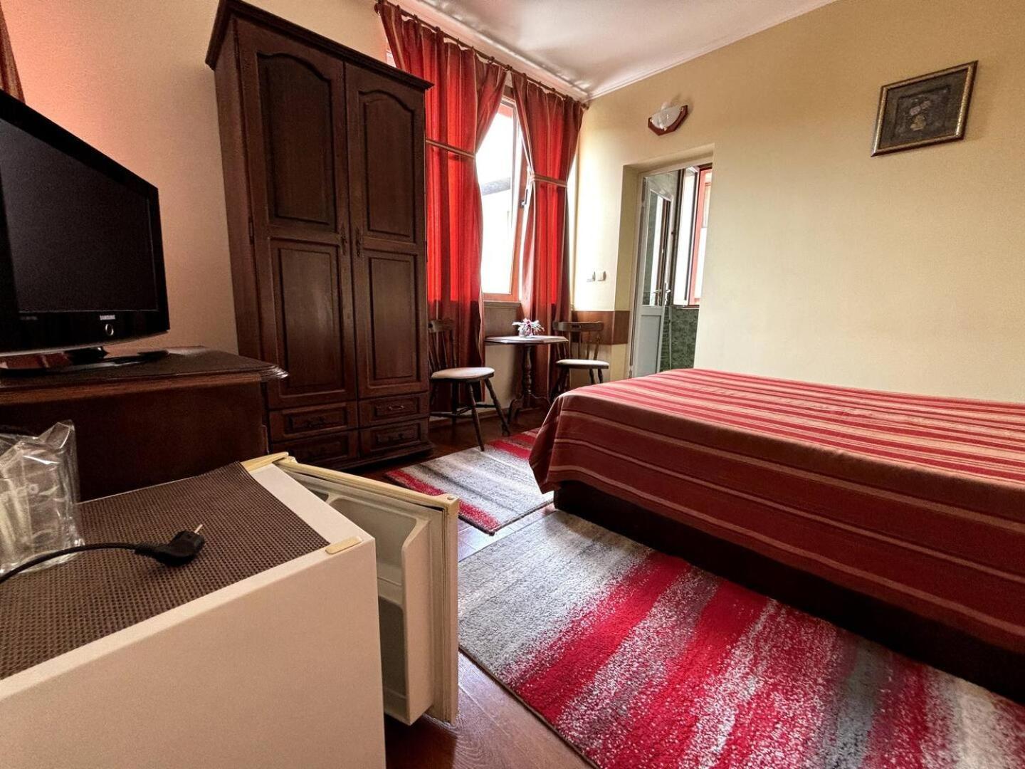 Hotel Rai Tryavna Exterior photo