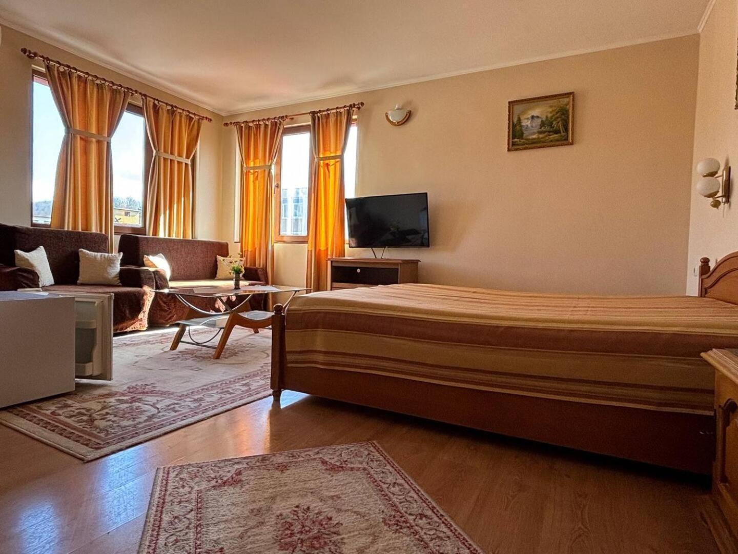 Hotel Rai Tryavna Exterior photo